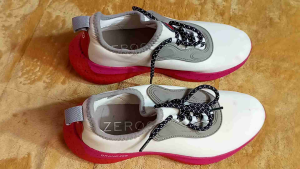 PRELOVED rubber shoes slightly used size 7.5B on tag