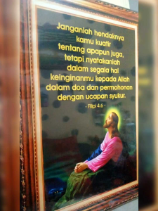 Hiasan Dinding Rohani & Estetik: Pajangan Keren untuk Rumah Anda