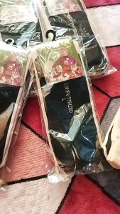 Kaos kaki Nilon