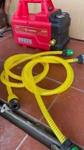 Bộ Dây Cấp Nước Máy Rửa Xe Chống Gập Chống Xoắn Gồm Khớp Nối 2 Đầu Lắp Máy Rửa Xe Gia Đình