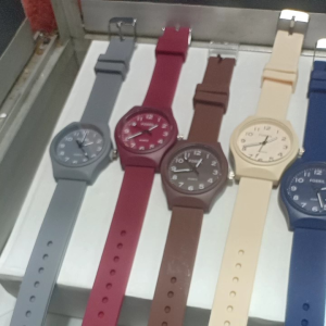 Jam Tangan Fasion Wanita Tali Karet - Jam Tangan Model Terbaru - Free Batrai Cadangan - Bisa Bayar Ditempat (COD)