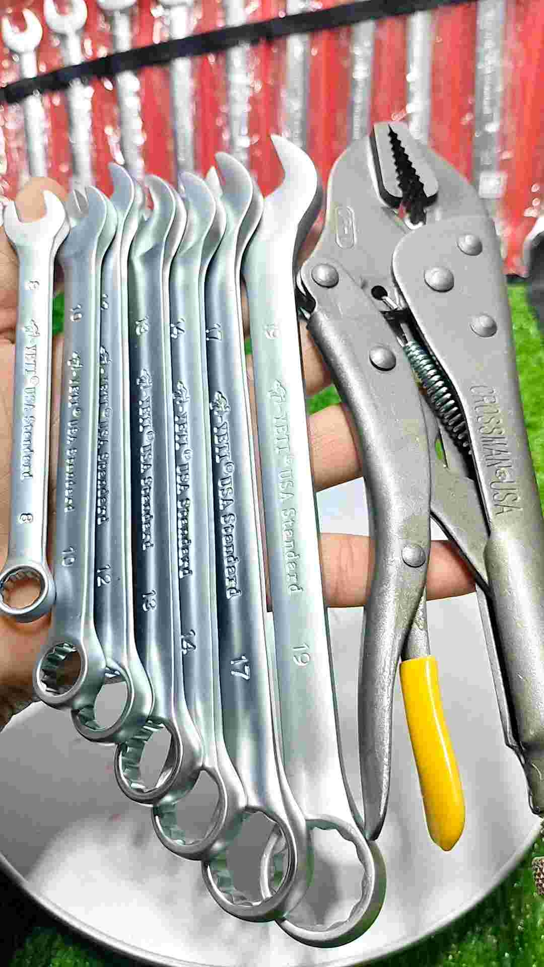 Cách chọn kìm bấm và cờ lê phù hợp để sửa chữa đồ đạc tại nhà mà không làm hỏng mọi thứ