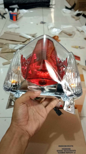SATU SET LAMPU STOP ESSY / LAMPU REM BELAKANG KOMPLIT YAMAHA MIO J / MIO GT
