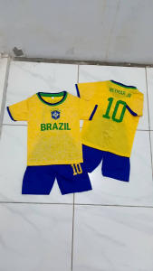 JERSEY BOLA NEYMAR BRAZIL TERBARU SETELAN KAOS BOLA NEYMAR BRAZIL TERMURAH UMUR 1-14 TAHUN KUALITAS PREMIUM BAHAN LEMBUT DAN ADEM