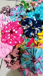 IKAT RAMBUT SCRUNCHIE Isi 5pcs.
