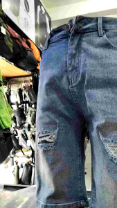 Celana Pendek Pria Model Sobek-Sobek Kekinian