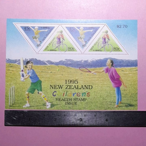 Koleksi  Filateli Souvenir sheet kuno New Zealand Klasik Tema Health stamp 1995