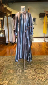 Jizya Dress Viscos by Dian Pelangi LIMITED EDITION Busana Muslim Baju Maxi Gamis Abaya Kaftan Gaun Pesta Pernikahan Kondangan Casual Formal Lebaran Wanita Hijaber Cantik Anggun Modis Modern Simple Elegan Mewah Model Korea Terbaru Motif Abstrak Kekinian