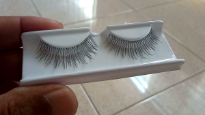 Bulu mata palsu artisan natural lembut lentik 230 ukuran Medium ( isi : 6 pasang atau 1 lusin )