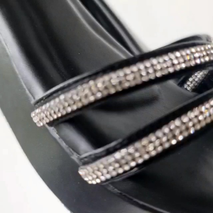 Women Trend 2023 Sandal Tali Wedges Wanita - Olivia
