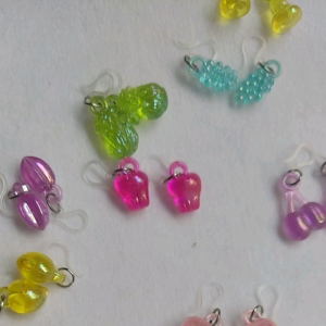 Anting Buah Akrilik: Desain Unik & Bahan Berkualitas