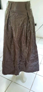 BRANDED LADIES MAXI LEATHERETTE SKIRT 30 INCHES WAISTLINE BRAND NEW WITH  2 POCKETS (with unnoticeable tear at the back)