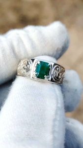 Natural Zambian Emerald 1.15 carat silver handmade ring