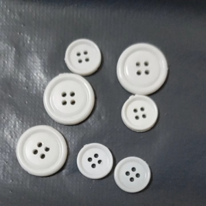 Cúc nhựa trắng cúc áo vest size 15x2cm