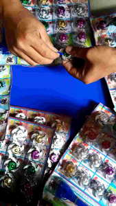 Mainan Gangsing Mini Besi Isi 20 Pcs & Lembar Harga Grosir