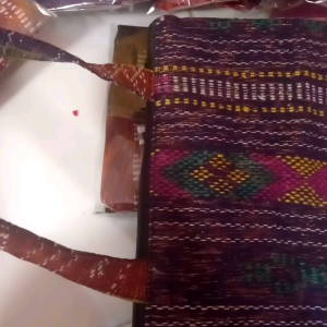 Tas Totebag Kuliah: Desain Tradisional & Praktis