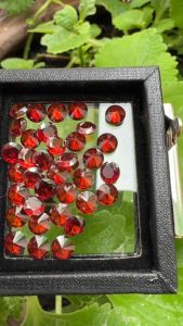 CZ คิวบิกเซอร์โคเนีย เพชรรัสเซีย Cubic Zirconia ทรงกลม สีGARNET สีโกเมน 6.00 carats AMETHYST American diamond stone ROUND SHAPE 6.00MM ( 10 PCS เม็ด )