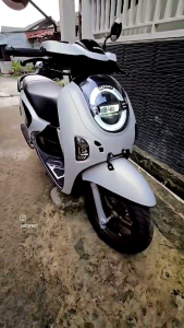 stiker motor resin timbul deckpad depan honda scoopy 2025