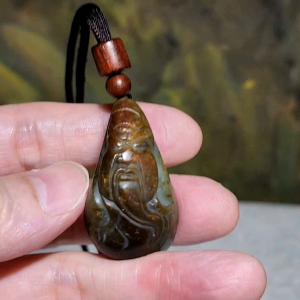 Gegegems Collection rare Pebble Nephrite maroon "Jade Skin" Guan Gong pendant (with certificate) 和田玉褐红皮籽玉巧雕红脸关公吊坠(带证书)