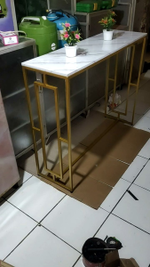 Meja Dekorasi Ruang Tamu Minimalis Modern