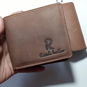 Dompet Kulit Pria Dewasa: Pilihan Terbaik untuk Tampil Stylish