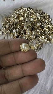[5508] QQ Lady Pearl Buttons with Gold Rim 13mm (Per 6Pcs)