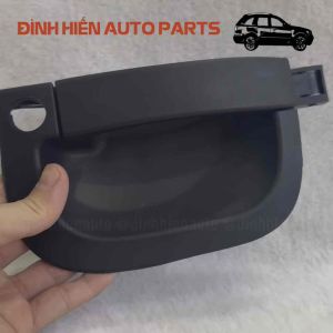 Tay mở cửa ngoài xe tải K200 K250 Bongo 3 giúp tài xế mở cửa cabin một cách dễ dàng nhanh chóng