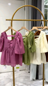 Blouse Kerja Kantor & Blouse Korea Kasual: Pilihan Fashion yang Cantik dan Nyaman