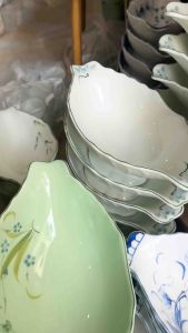 Bát gà cúng Bát Tràng sứ nung khử cao cấp - Bát bày gà men kem vẽ tay hoa sen xanh - Bát (đĩa) thuyền đựng gà lễ lᴏại 1