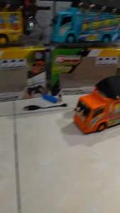 Mainan Truck Remote baterai Cas bunyi telolet bisa jalan ada lampu