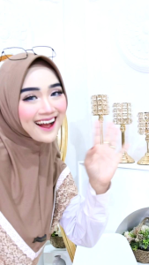 Kerudun Insta Renda Brukat: Hijab Elegan untuk Acara Formal