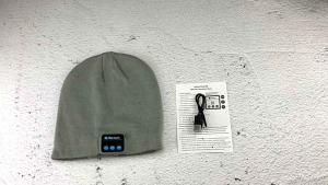 Topi Kupluk Pria Wanita Bluetooth Speaker Knit Beanie Hat Winter - MK-1 - Black