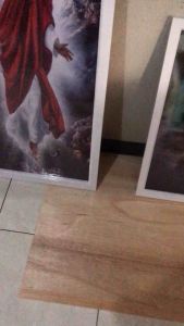 Lukisan cetak gambar Yesus menggembala domba plus bingkai 100x50cm