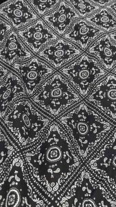 Vải kate cotton . Hoa tiết in sắc sảo đẹp mắt. Khổ vải 14m