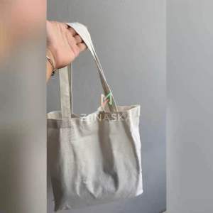 Zenaska Tote Bag Basic Kanvas 6 Oz Broken White Type Potrait