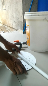 Filter air untuk kolam ikan dibuat dari ember 20 kg