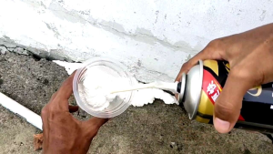 PU FOAM SPRAY / POLYURETHANE FOAM / FOAM SEALANT Polyurethane Foam Sealant Foam PU Foam Kualitas Terbaik 750 ml