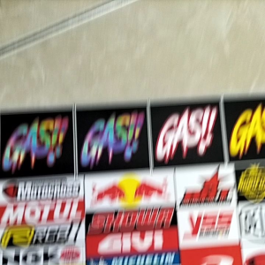 Stiker Racing & Motor Sport: Pilihan Terbaik untuk Kendaraan Anda