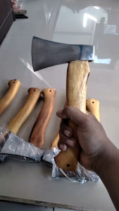 Kampak Alat Potong Kayu Serba Guna & Kampak Tulang