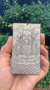 Kim bài phật bà quan âm nghìn tay đồng trắng