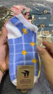 ถุงเท้าข้อสั้นลายการ์ตูนน่ารักๆ เนื้อผ้ากำลังดี 1แพ็ค มี12คู่คละสีคละลาย ขนาดฟรีไซน์เท้า36-45ใส่ได้ สินค้ามีพร้อมส่งจ้า