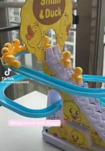 MJ Mainan Track Seluncur Tangga Bebek