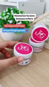 Jenem Glow Moisturizer: Solusi Perawatan Kulit Sehari-Hari