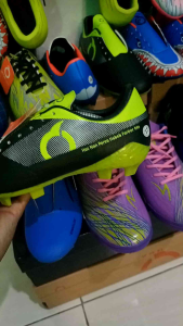 Ortuseight Sepatu Bola/Soccer untuk orang dewasa uk size 39 sampai 43