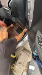 พรมปูพื้นรถยนต์ 6D รุ่น SUZUKI SWIFT 2012-17  3ชิ้น