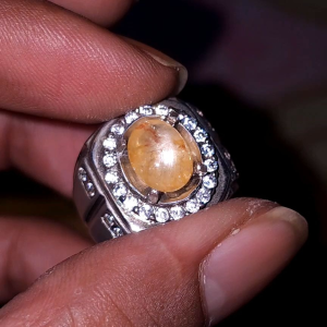 natural yellow sapphire star ceylon safir srilanka no treatment body glass