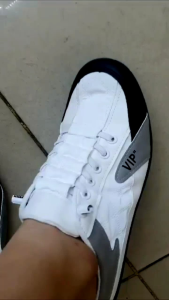 Sepatu Slip On Pria Viral Kekinian K31 | Sepatu Slip Pria Terlaris | sepatu Viral Terbest seller Now Bayar ditempat