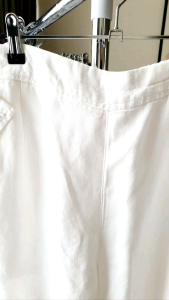 เอว กางเกง Yeephen 28-32 นิ้ว 40-42 ยาว 31.5 นิ้ว กระเป๋าด้านข้าง 2 ข้าง สีขาวครีม งานตัดเย็บดี คุณภาพมาก มีซิปข้าง