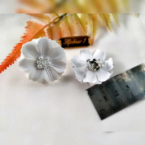 Hijabnur1 - Sepasang Anting Klip Bunga Besar /Anting Jepit HIjab Handmade