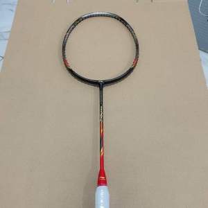RAKET BADMINTON BULUTANGKIS LINING AERONAUT 7000 COMBAT 32 LBS